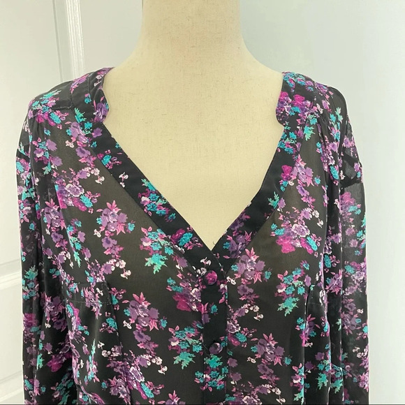 Torrid Floral Boho Blouse Top size 3X - Picture 3 of 5